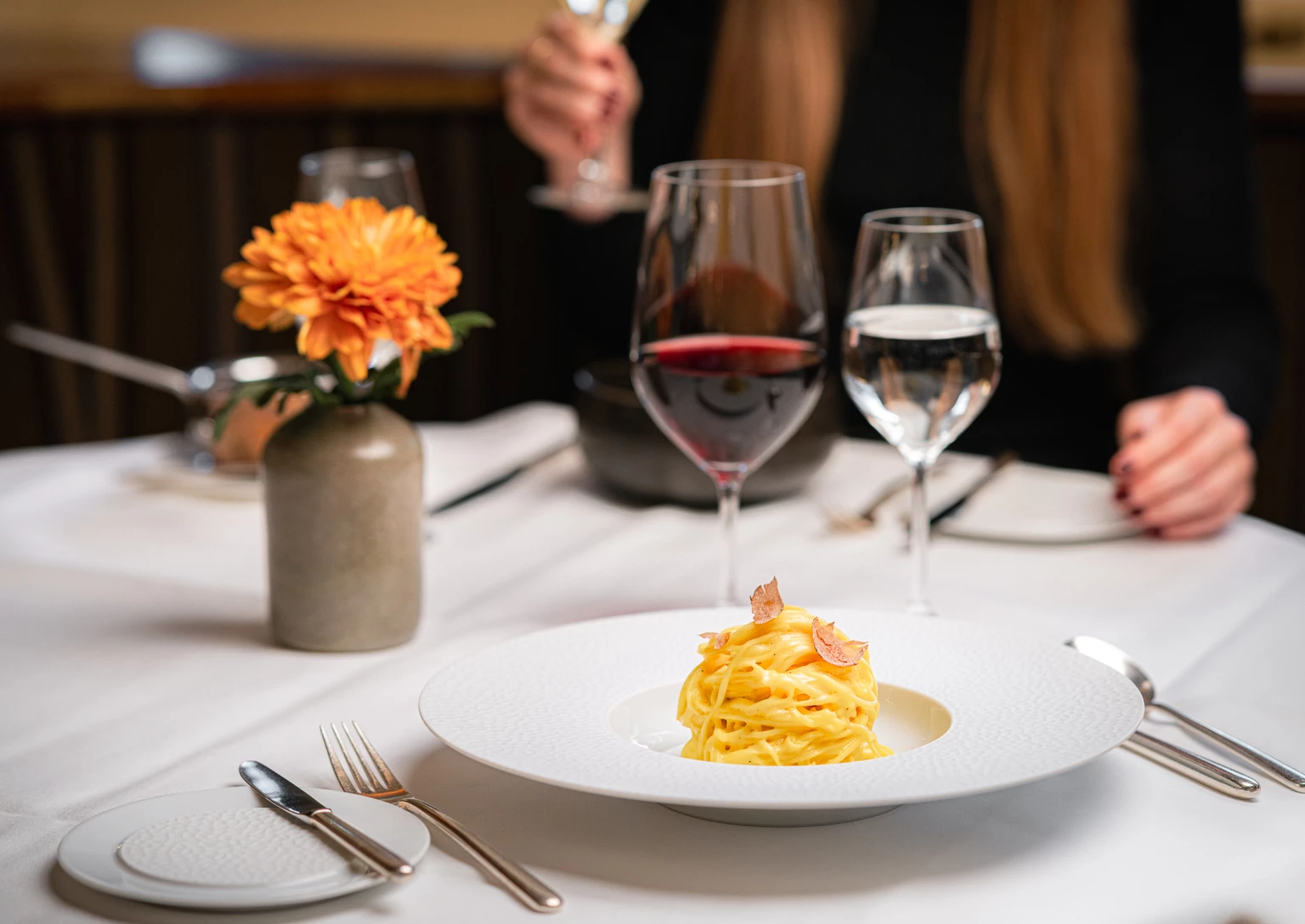 20251030_Bubbles_Pearls-03038_-2